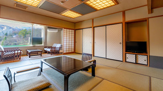 和室 (12+6畳) (喫煙室)