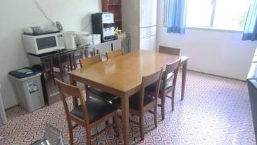 客室内のダイニングエリア / 11