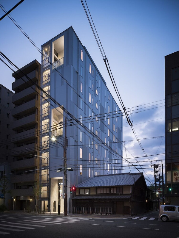 SCG外観, 写真:見学友宙