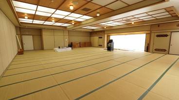 ボールルーム / 10