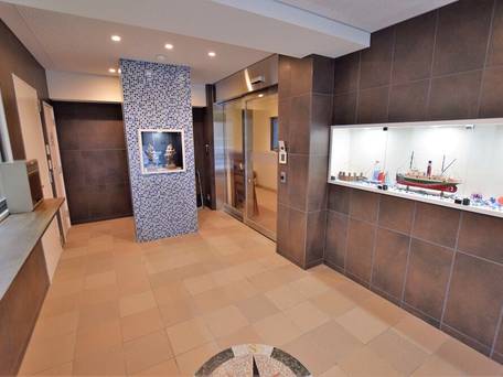 Residential Condominium Kala Haigh / 2