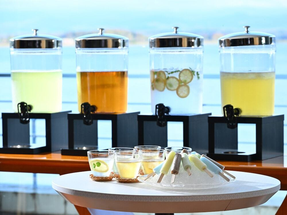 ロビーラウンジ