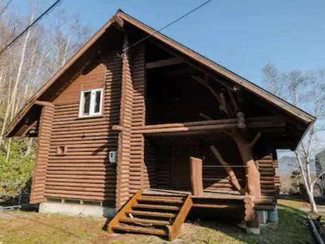 Lake Toya Hillside House / 2