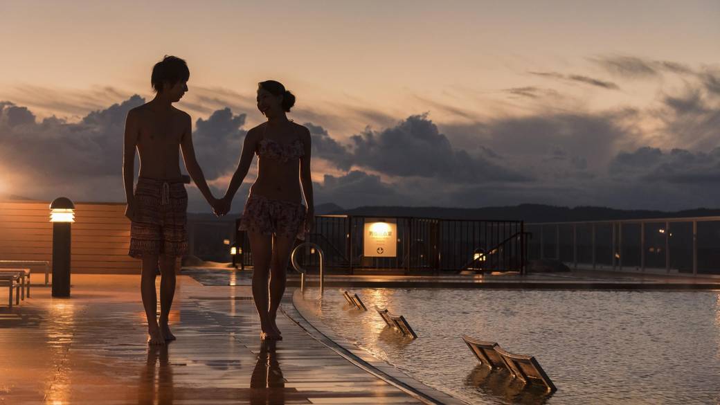 天空ガーデンスパで
満天の星を堪能 / 3