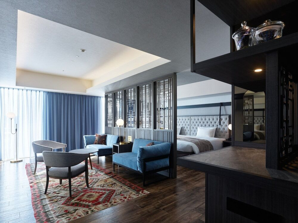 アートが散りばめられた心躍るギャラリー空間4261524