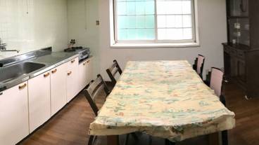 客室内のダイニングエリア / 8