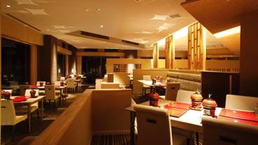 ダイニング 花桐の内観(夜) / 6