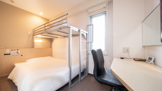 ツインルーム (上下ベッド)