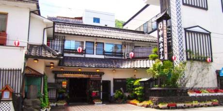 戸倉上山田温泉 心がふれあう民芸の宿 中央ホテル