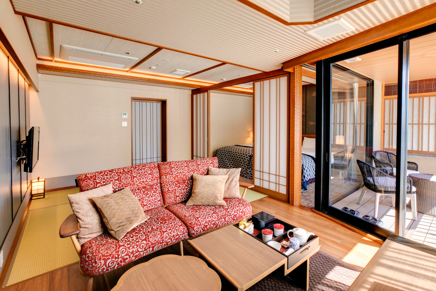 「手湯・足湯」、「ゲームコーナー」など施設内で満喫！4258939