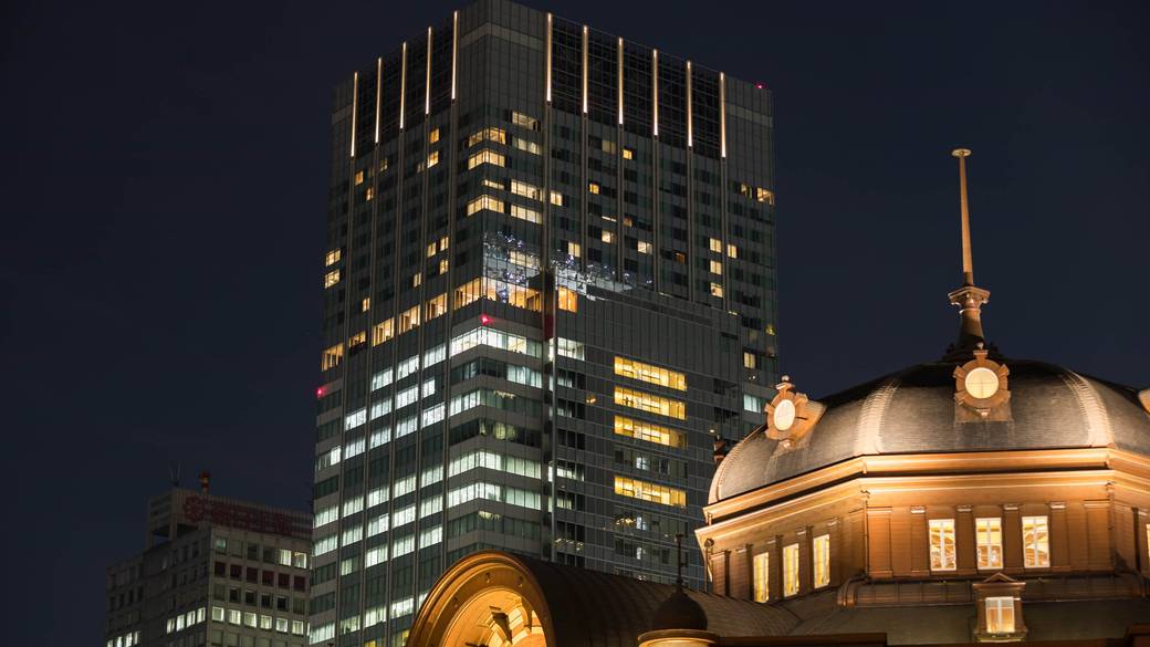 東京駅直結の
ホテルにチェックイン / 1