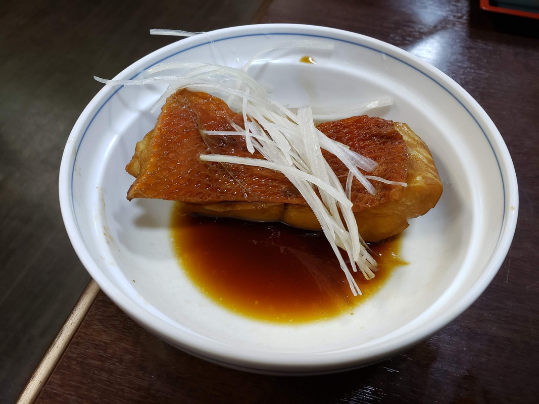 松定食の金目鯛の煮付け。