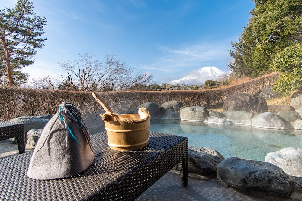 富士山が望める満天星の湯