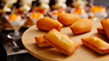 クラブラウンジのティータイム例(焼き菓子) / 13