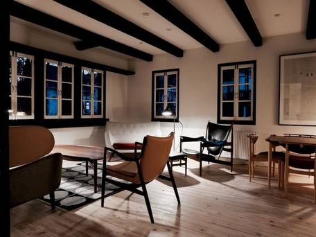 HOUSE OF FINN JUHL HAKUBA / 1