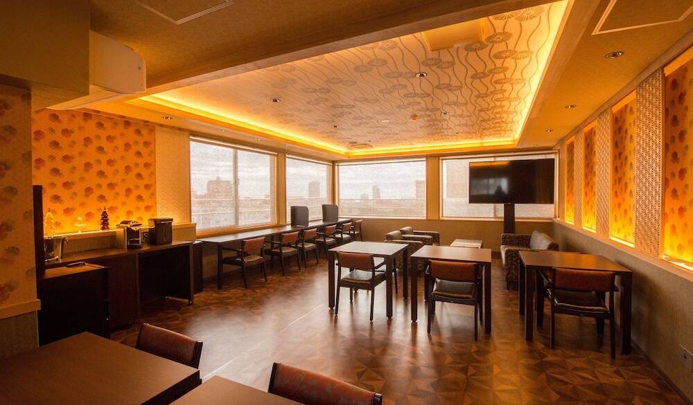 最上階のラウンジ / 1