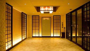 内部エントランス / 2