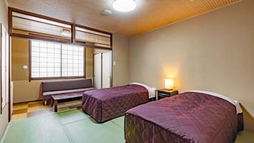客室 / 7