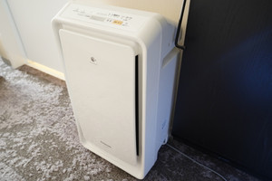 静かな加湿機能付き空気洗浄機