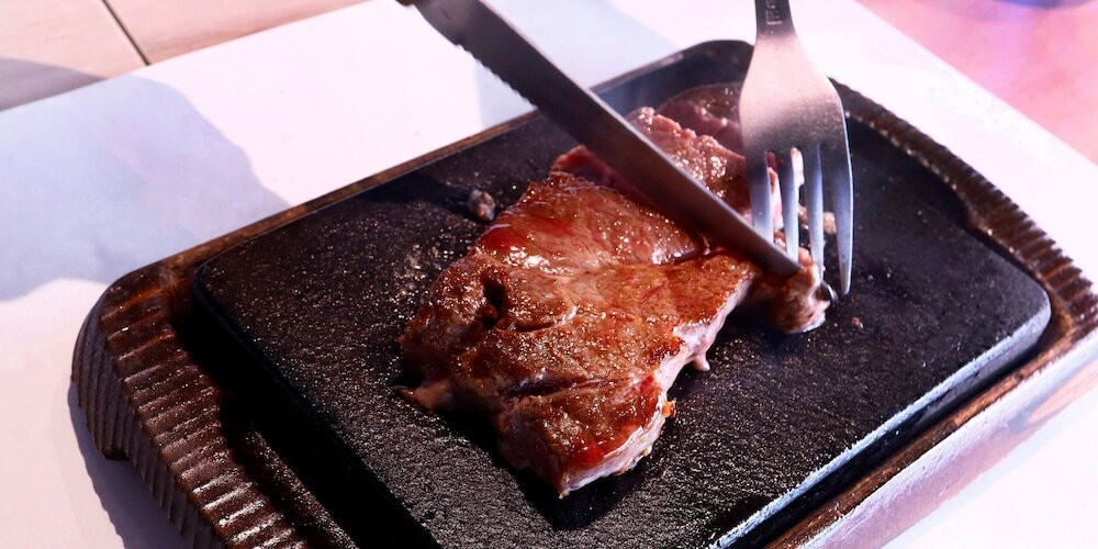 お食事