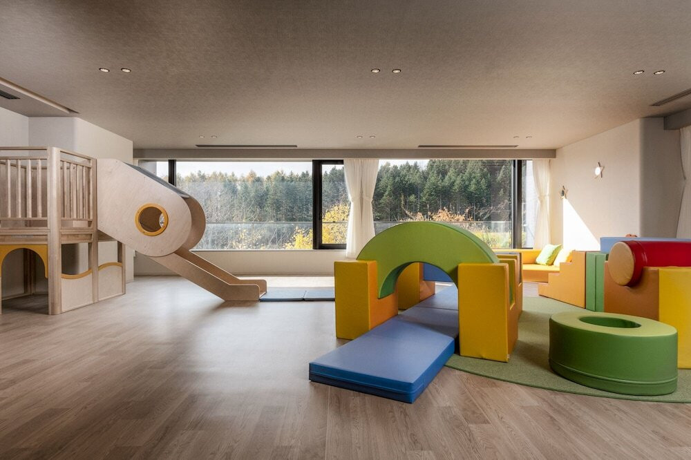 子供用の遊び場 - 屋内