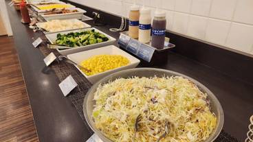 朝食スペース / 9