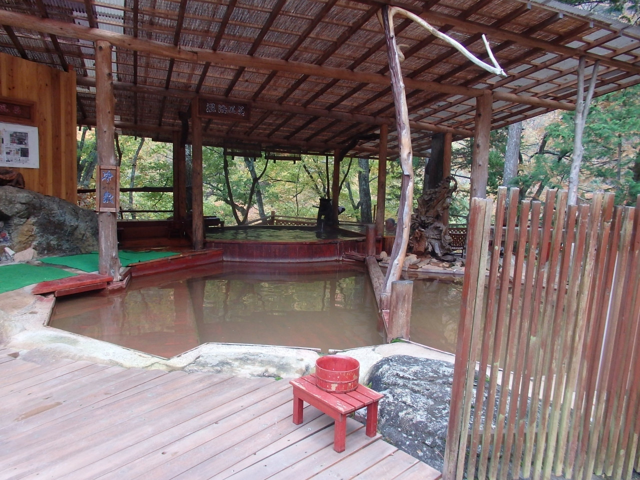 宿の温泉は全部手づくり！アットホームな秘湯宿3348391