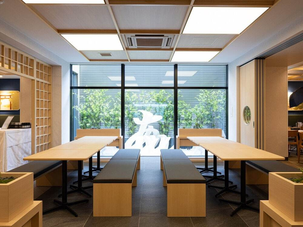 レストラン