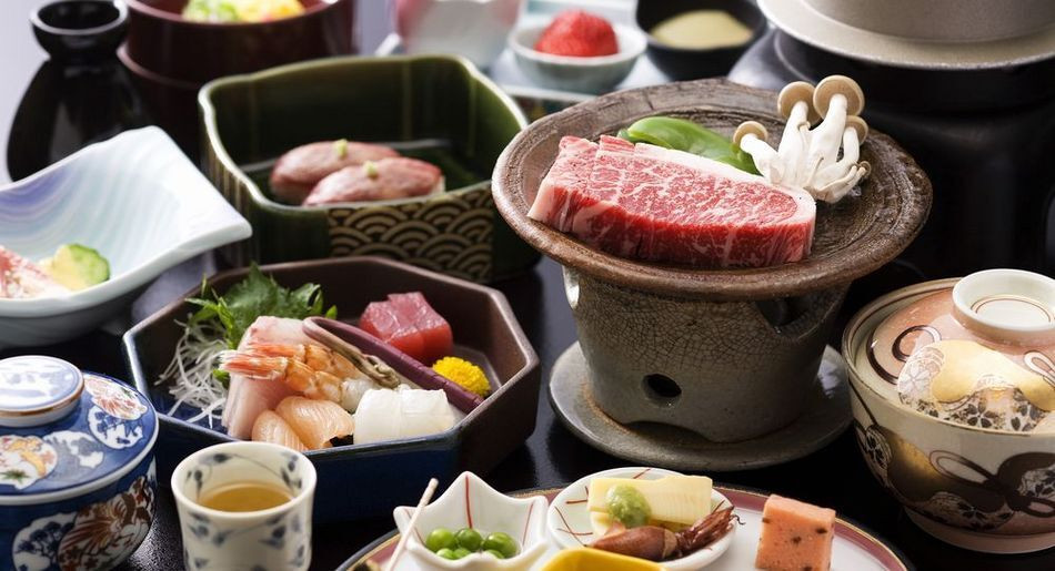 足立美術館すぐそばの老舗温泉宿3393682