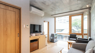 リビングスイート (セミダブル3台) 禁煙