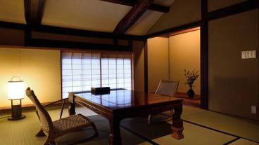 客室内のダイニングエリア / 27