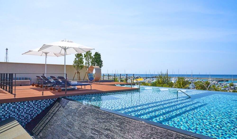 2階インフィニティプール / 1