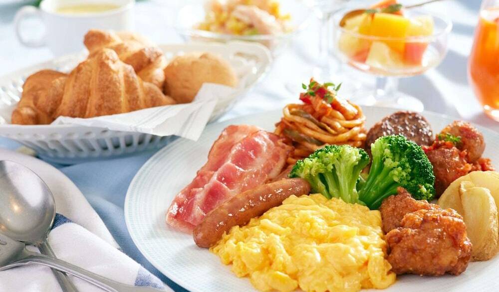心躍るカラフルな
朝食ビュッフェ / 1