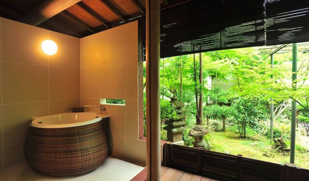 薫林棟 露天風呂付和室／浴室例 / 1