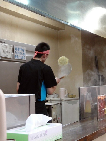 「無法松 本店」内観 803564 麺揚げ♪
