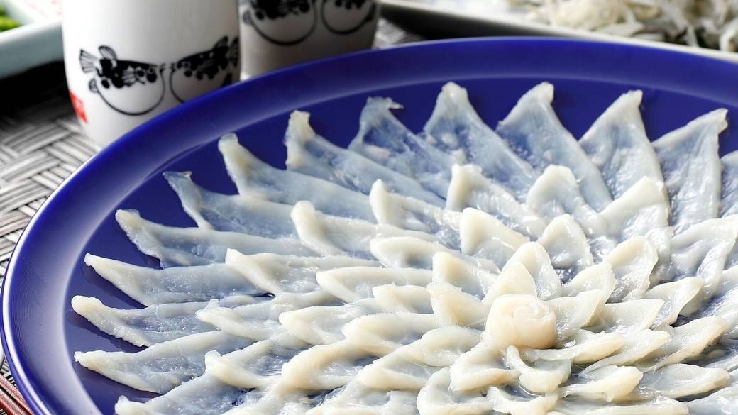 門司港の名物のひとつ　ふぐ料理 / 2