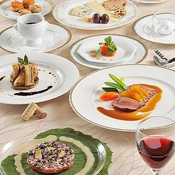 サウナと温泉で深い癒しを。山中湖畔の優雅なリゾート3462878