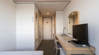 Semi Double Room (Smoking)