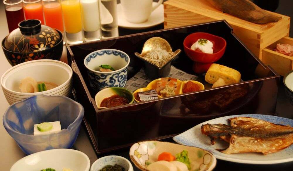選べる和洋の朝食
品数豊富で贅沢気分 / 2
