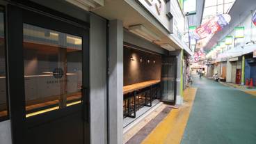 施設の入り口 / 12