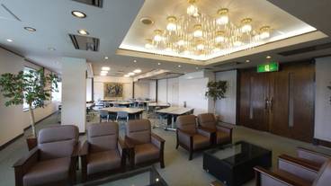 ロビーラウンジ / 3