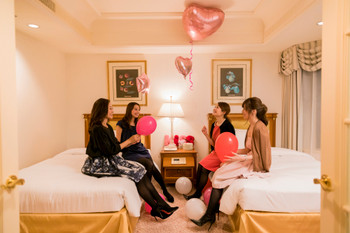 Hotel girls' party private chat