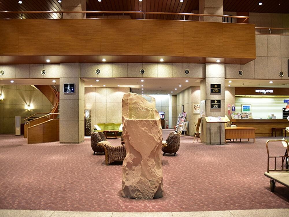 ロビーラウンジ