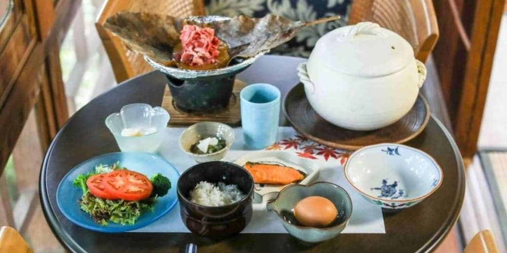 朝食