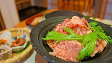 食事・飲み物 / 3