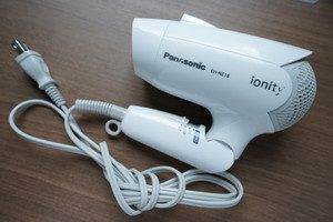 小型のドライヤー