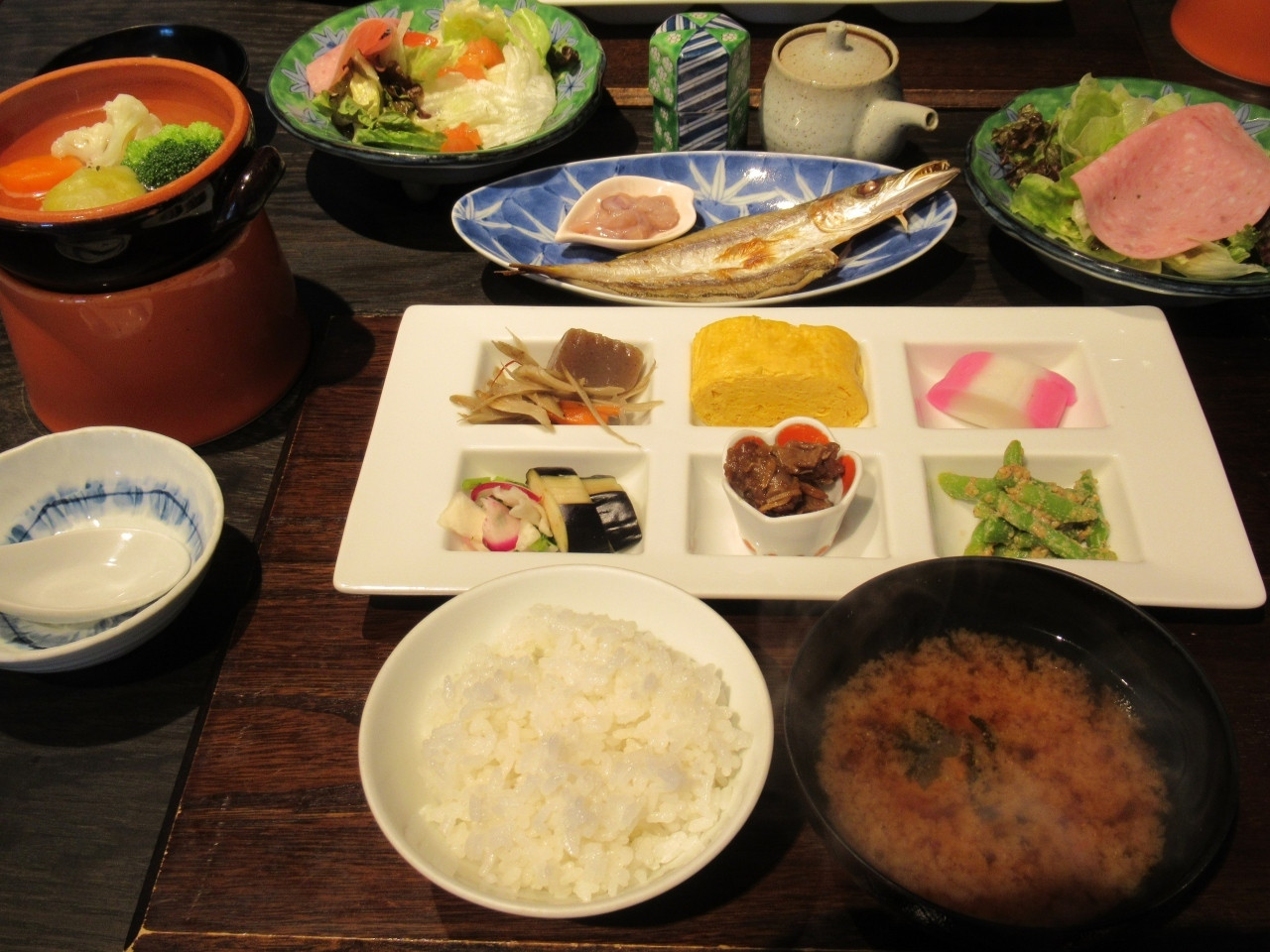 海を望む静かな大人宿でからだにやさしい朝食を4068188