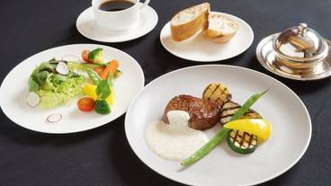 食事・飲み物 / 31