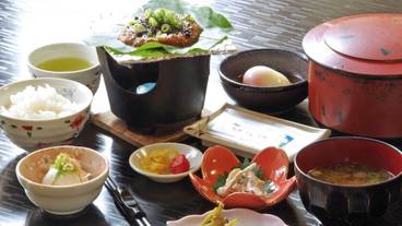 食事・飲み物 / 2