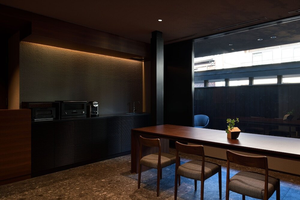 ロビーラウンジ